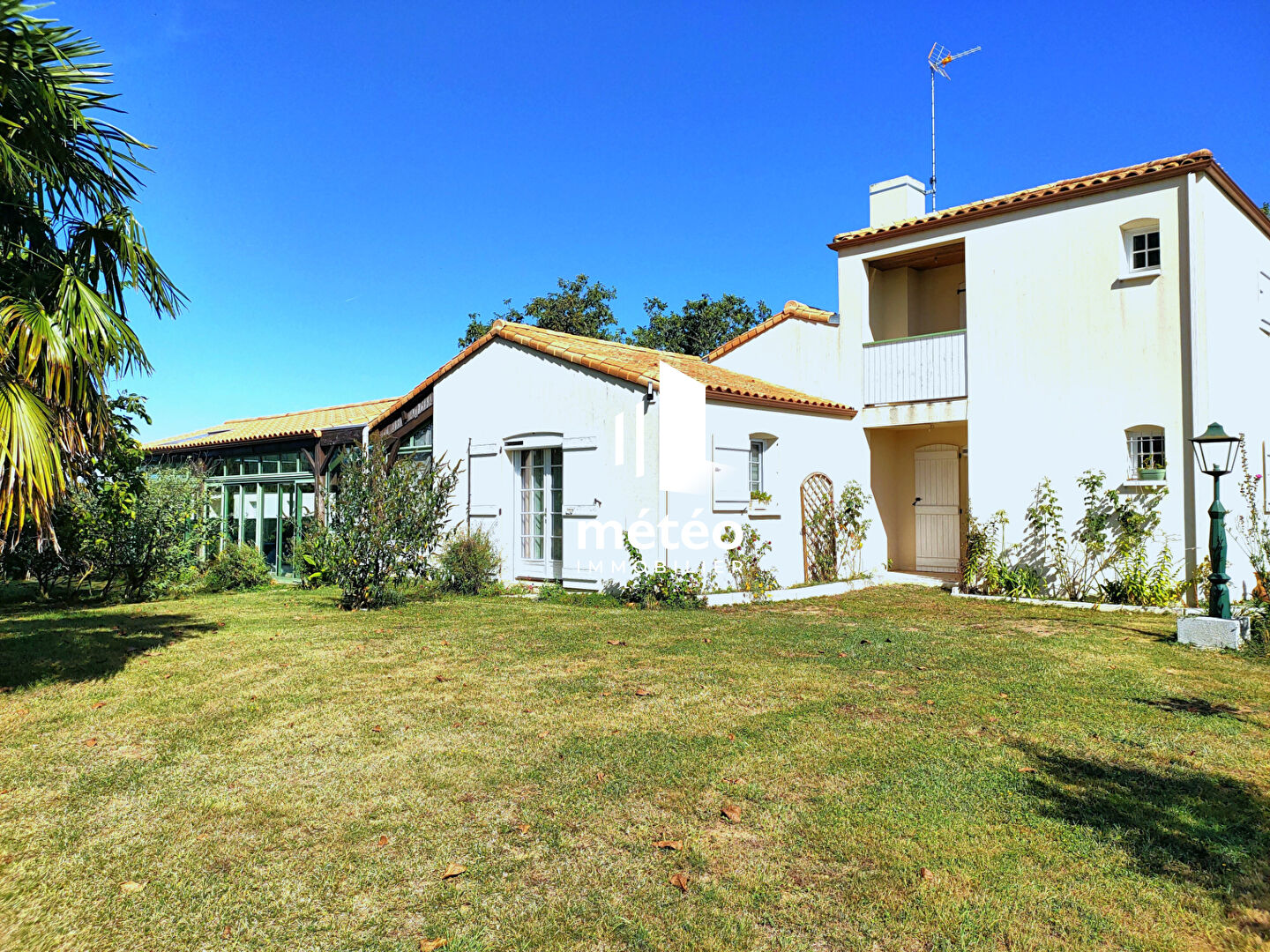 Belle Maison de 182 m², 7 pièces,  Piscine couverte, 2 Garages- SAINTE HERMINE