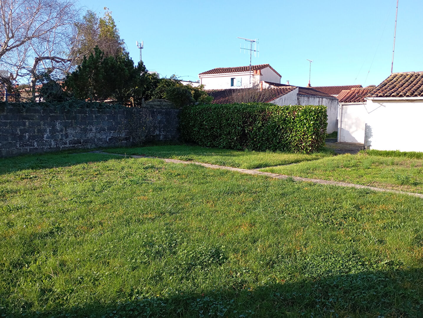 Maison Lucon , 3 chambres, garage